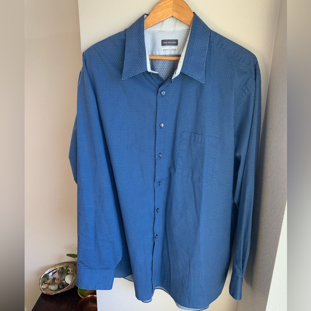 Van Heusen Stretch Air Men's Blue Button-Up Shirt